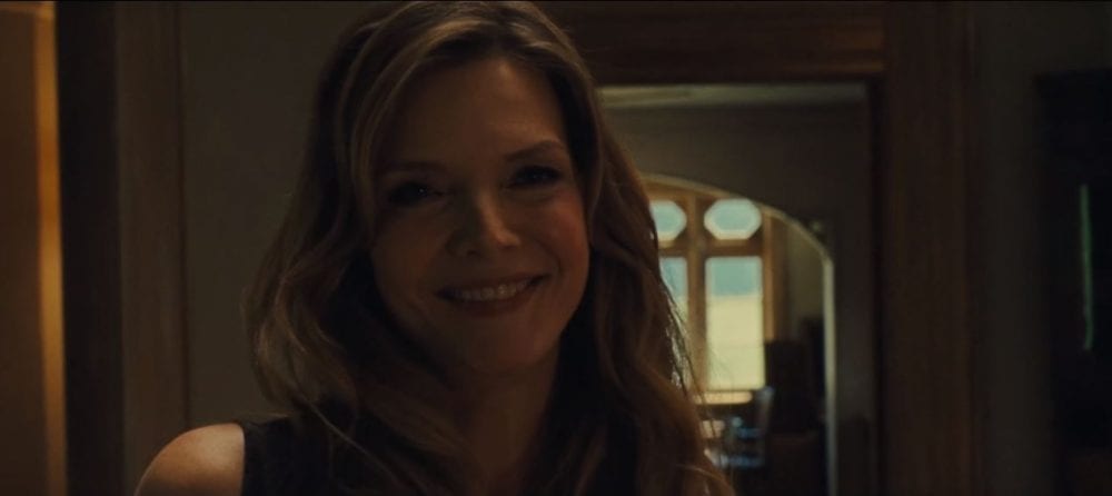 Michelle Pfeiffer perturba a paz de Jennifer Lawrence em novo teaser de “Mãe!”