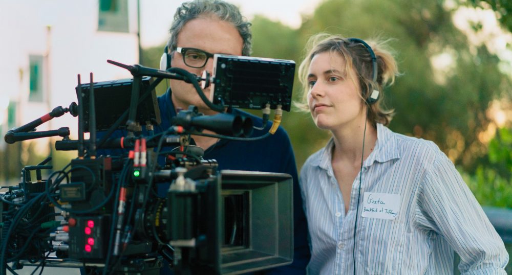 Indicada ao Oscar de melhor direção, Greta Gerwig fala sobre as filmagens de “Lady Bird – A Hora de Voar”, em vídeo inédito