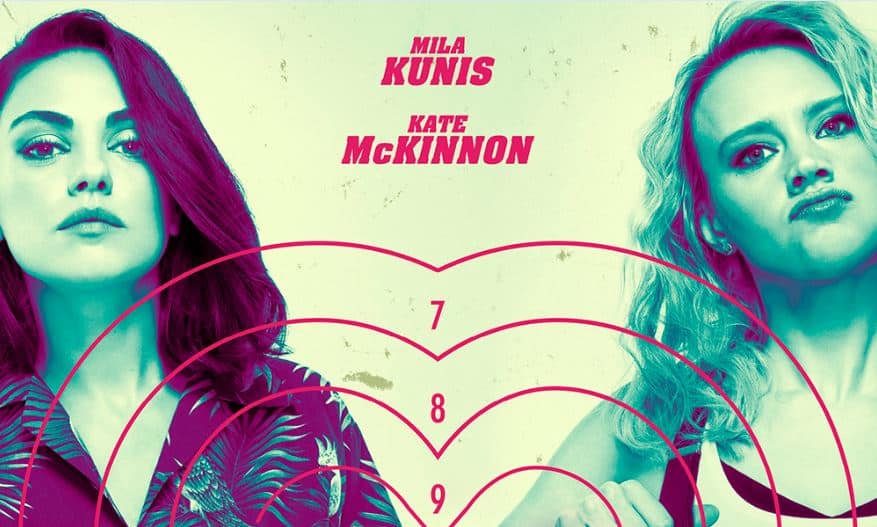 Mila Kunis e Kate Mckinnon estampam pôsteres do filme “Meu Ex É Um Espião”