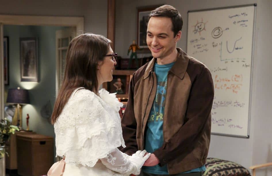 Sheldon e Amy trocam alianças no final da temporada de “The Big Bang Theory”