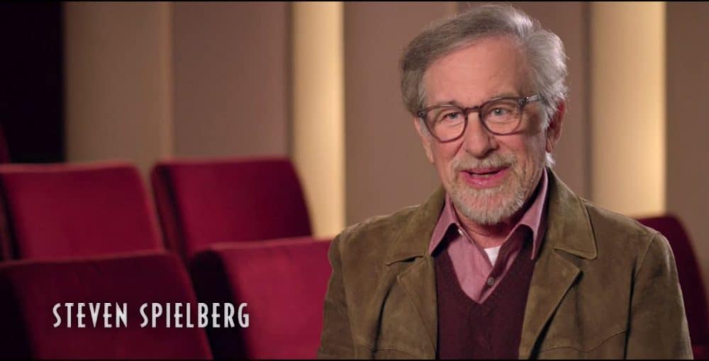 Steven Spielberg comenta o legado de “Jurassic Park” em vídeo inédito de “Jurassic World: Reino Ameaçado”